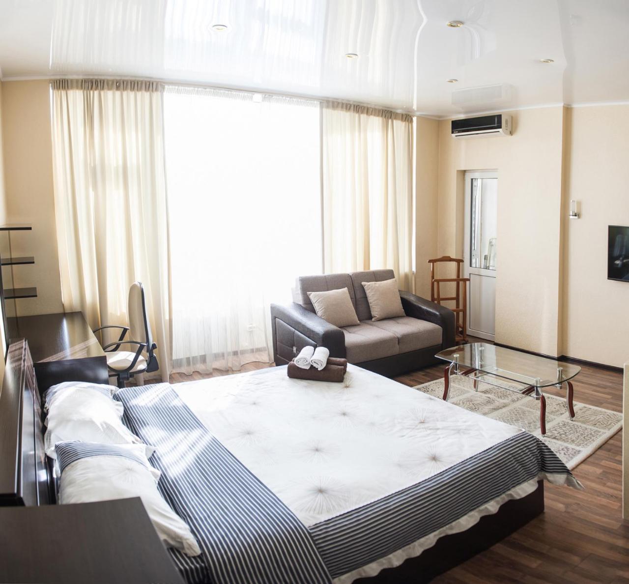Apartment On Kunayeva 38 Shymkent Esterno foto